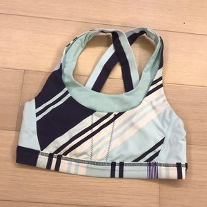 Candy stripped stuff it lululemon bra top size 4